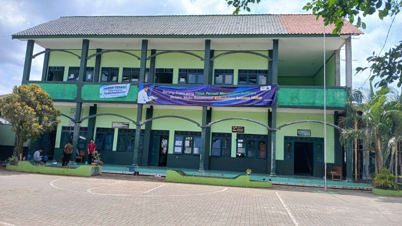 Dari Infak dan Doa Umat: Progres Pembangunan Gedung MA Nuurul Waahid Pondok Pesantren Nurul Wahid Terus Berlanjut