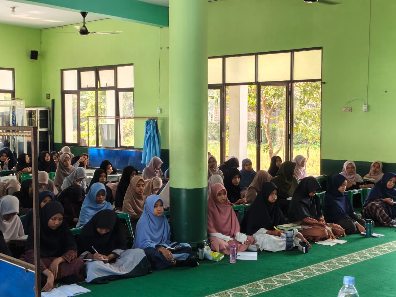 Day 5 Mukhoyyam Qur’an MTs dan MA Nuurul Waahid: Mendekat kepada Al-Qur’an, Memperkuat Hafalan dan Akhlak